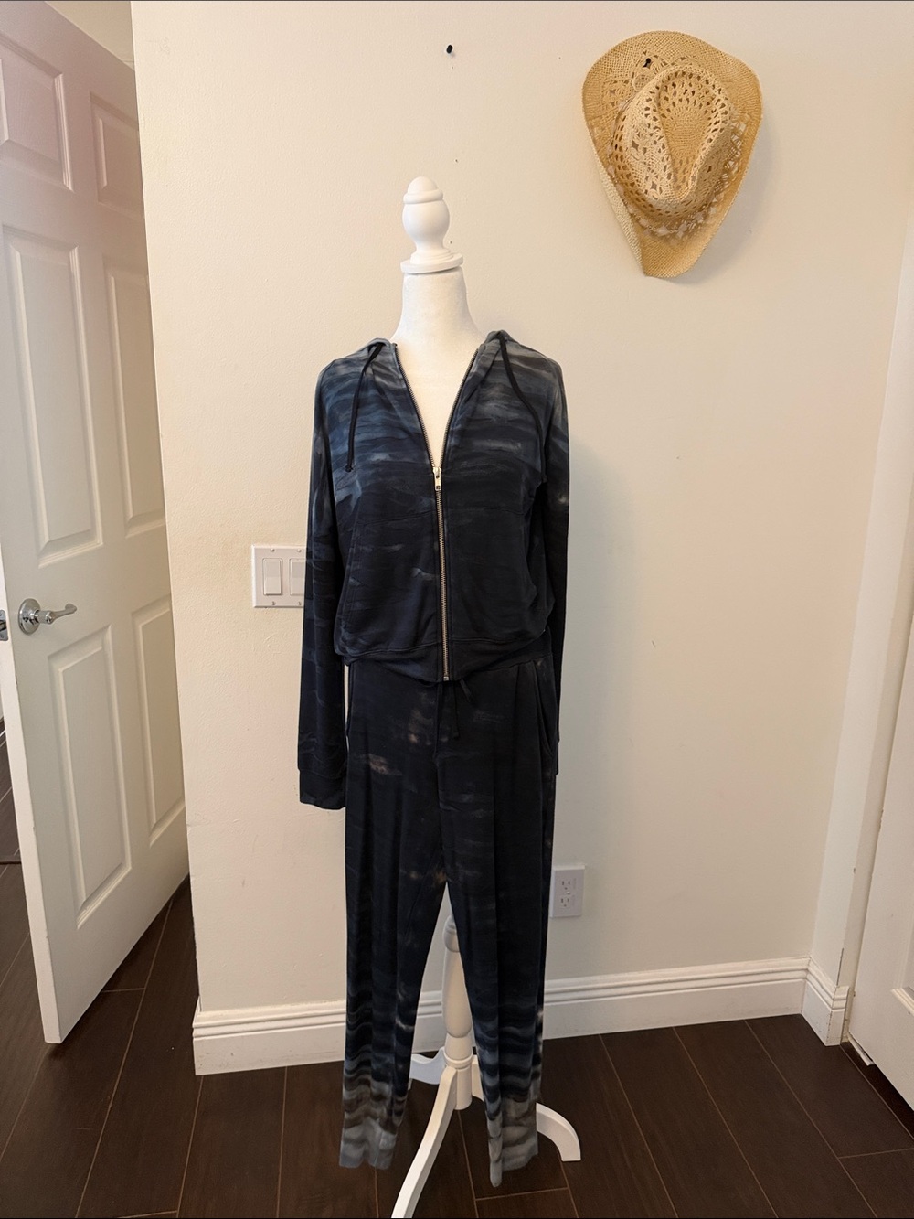 Sundown by River + Sky Women’s Black Tie-Dye Zip Hoodie & Jogger Set